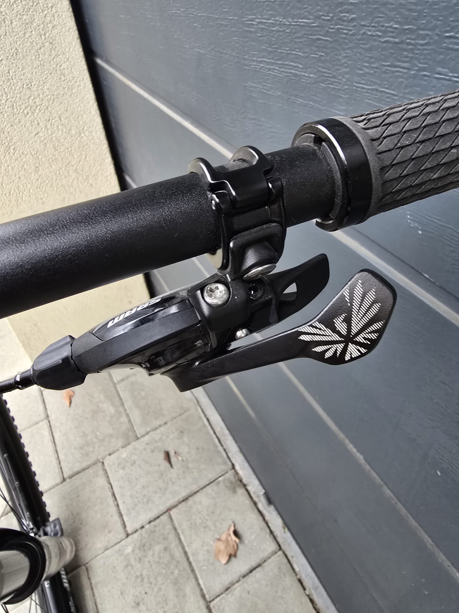 YT Izzo Carbon